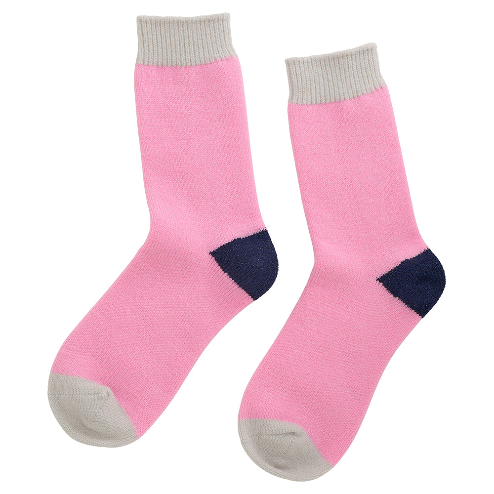 Beanie-sock-set-light-pink