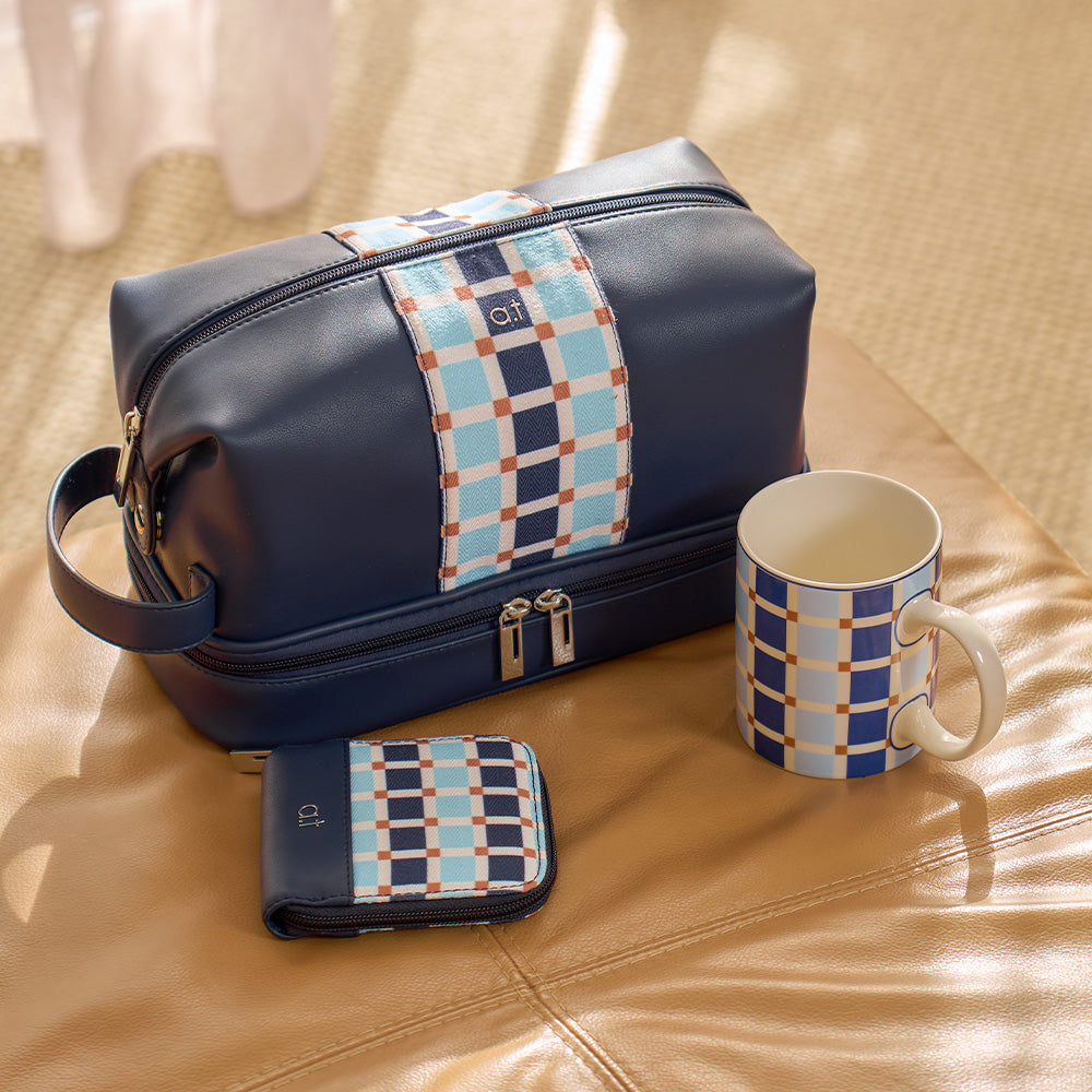 Annabel Trends - Mens Mug - Coffee or tea - Check toiletry bag