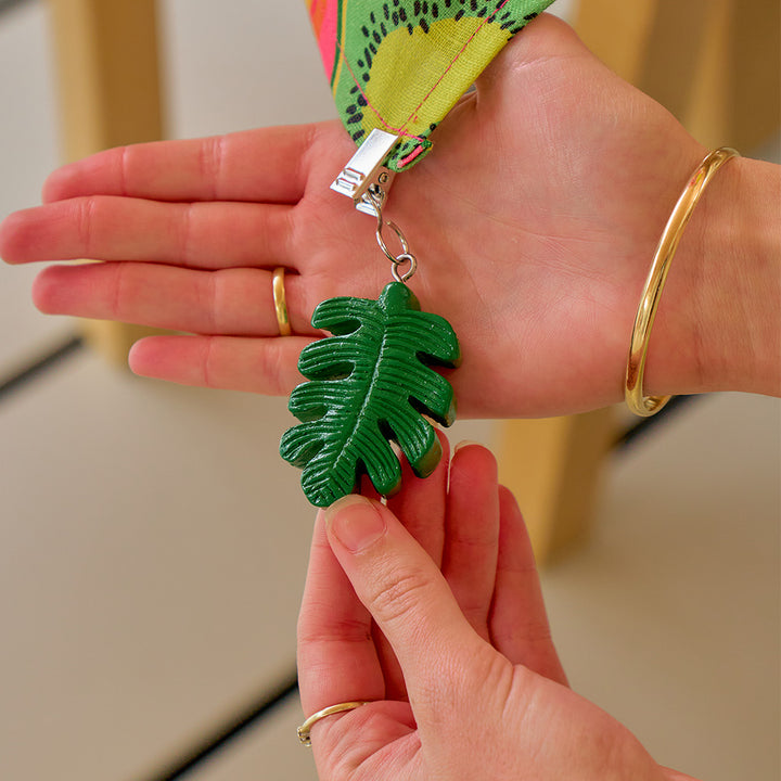 Annabel Trends - Tablecloth weights - tropicana - fruity - green leaf - weighted clips