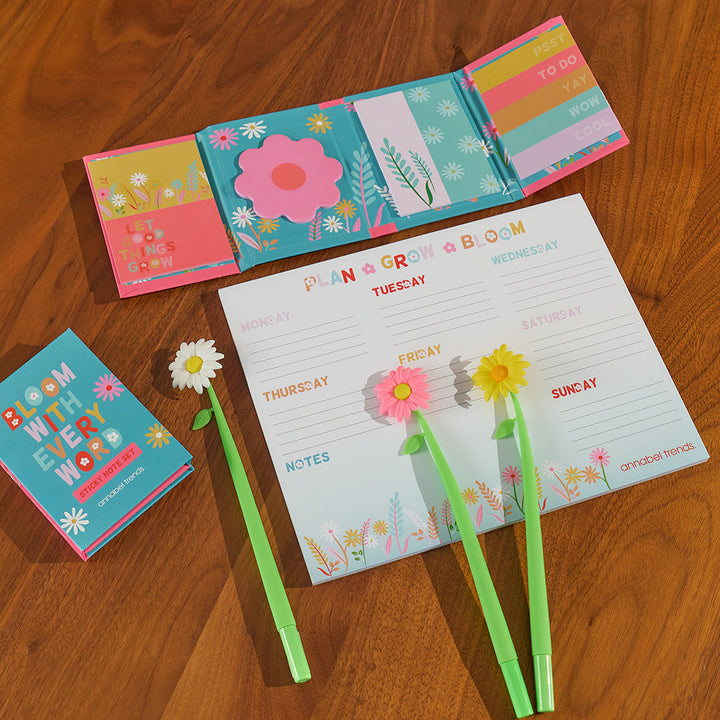 daisy-wobble-pens-sticky-notes-weekly-planner